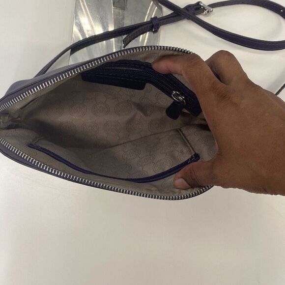 Michael Kors Cindy Soffiano leather Dome Crossbody - Picture 6 of 8